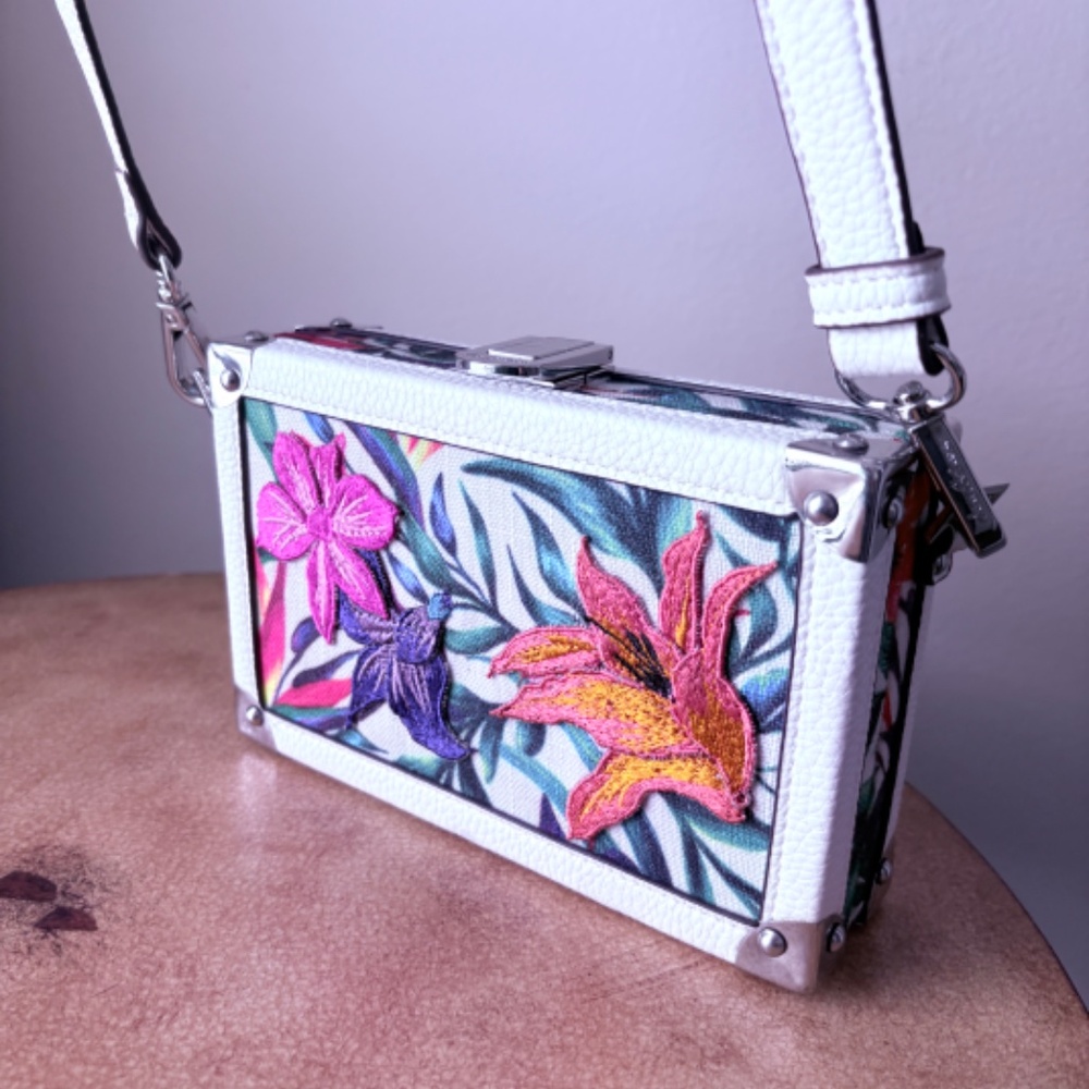 Sam Edelman & Anthropologie Tropical Hardware Clutch - Picture 11 of 11
